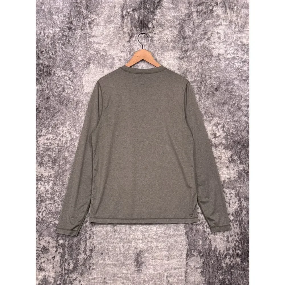 Vuori Shirt Medium Mens Tradewind Performance Long Sleeve Green